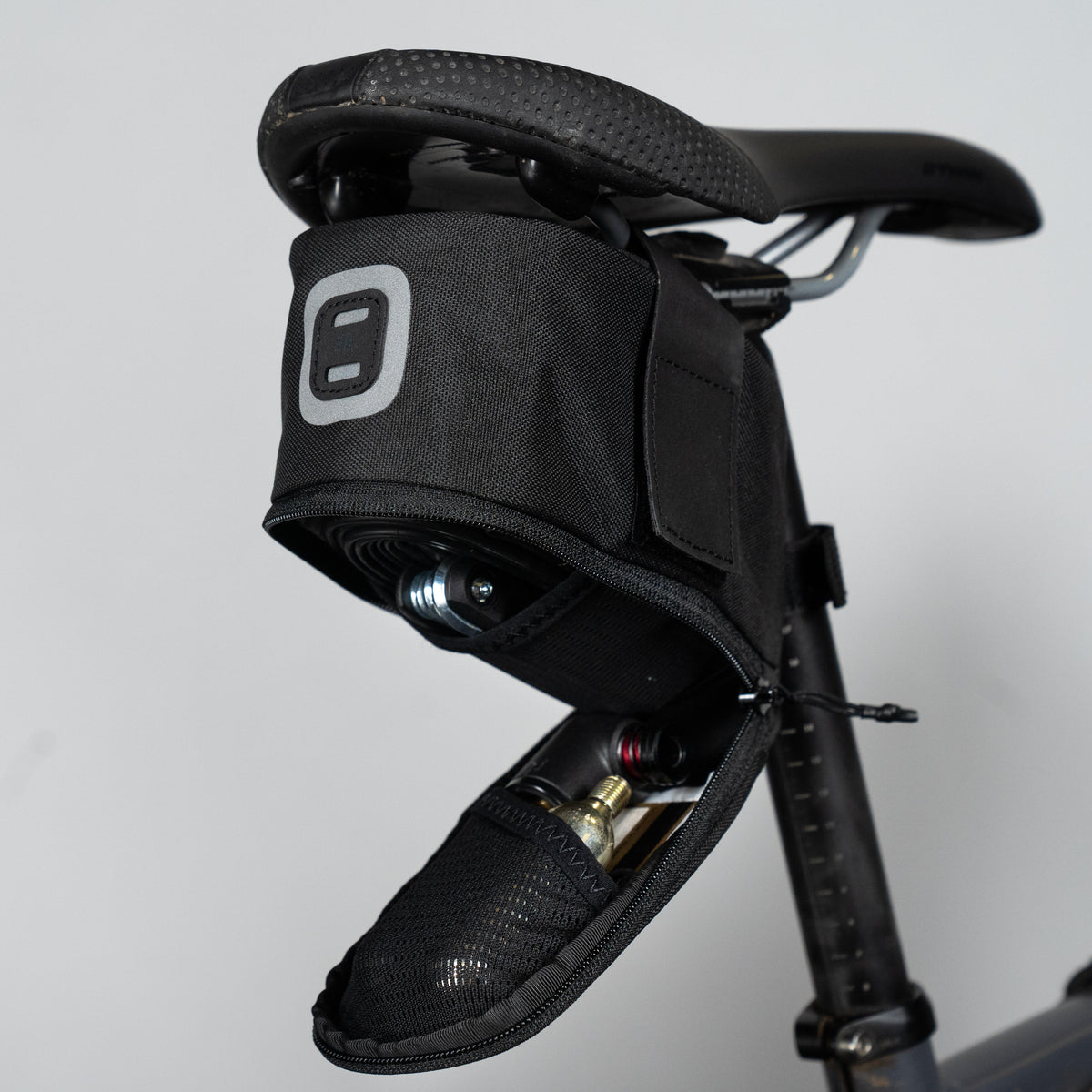 SADDLE BAG EASY L BLACK
