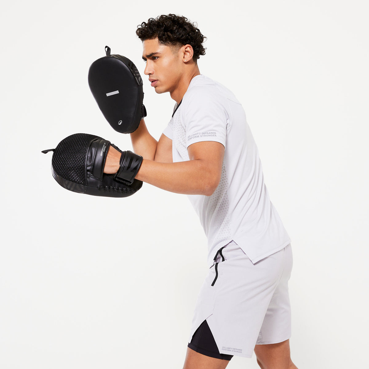 CURVED FOCUS MITTS 500