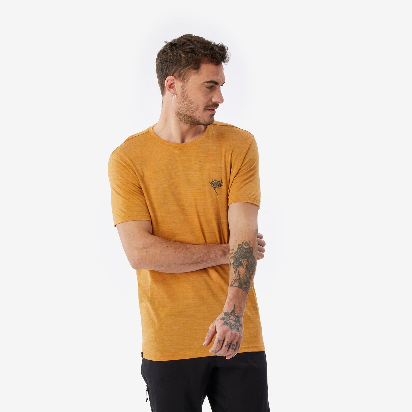 Men's short-sleeved Merino wool hiking travel t-shirt - TRAVEL 500 yellow