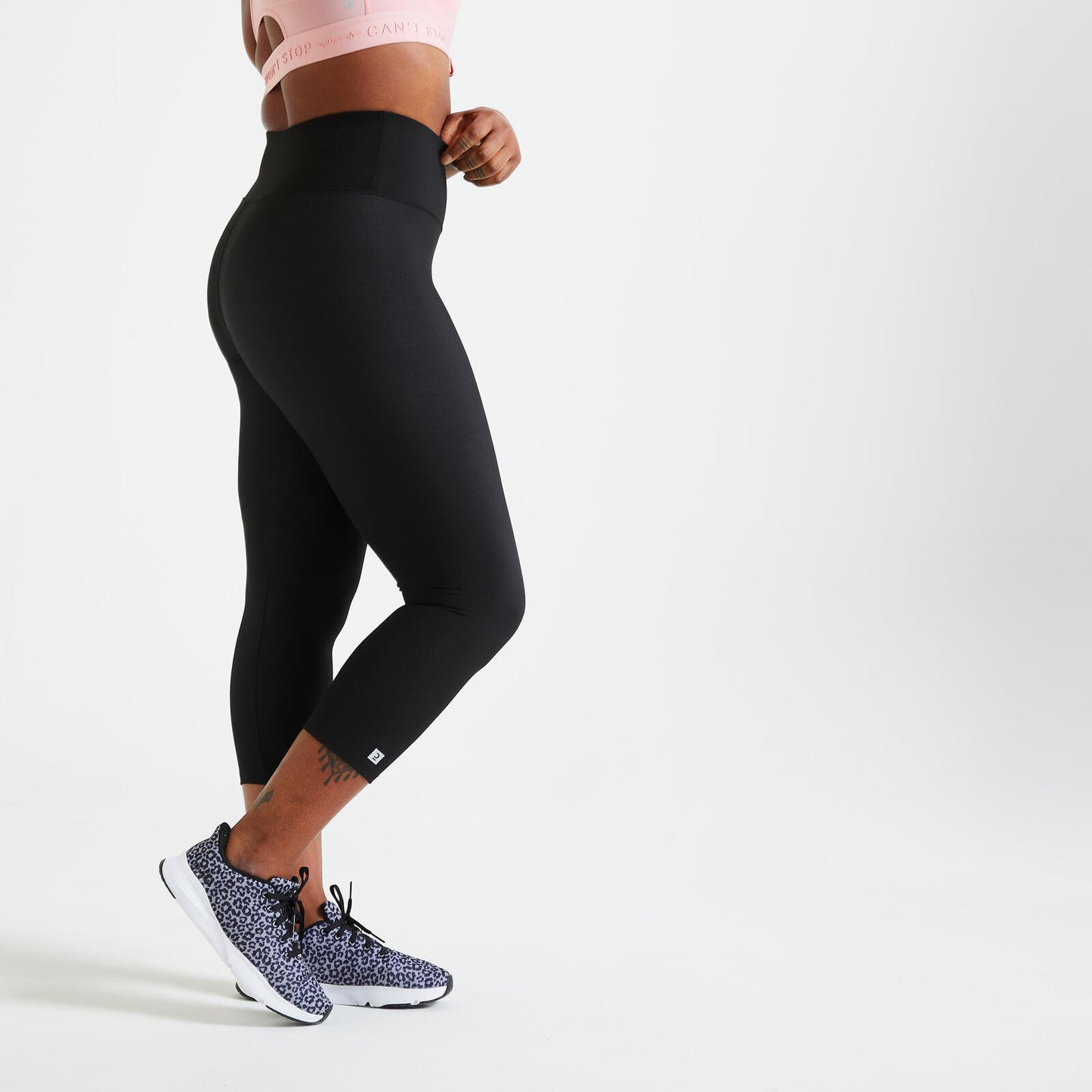 Women’s stretchy short sports leggings, black