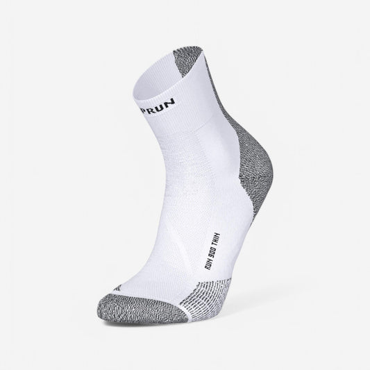 KIPRUN run900 Mid-Calf Thin Running Socks - White