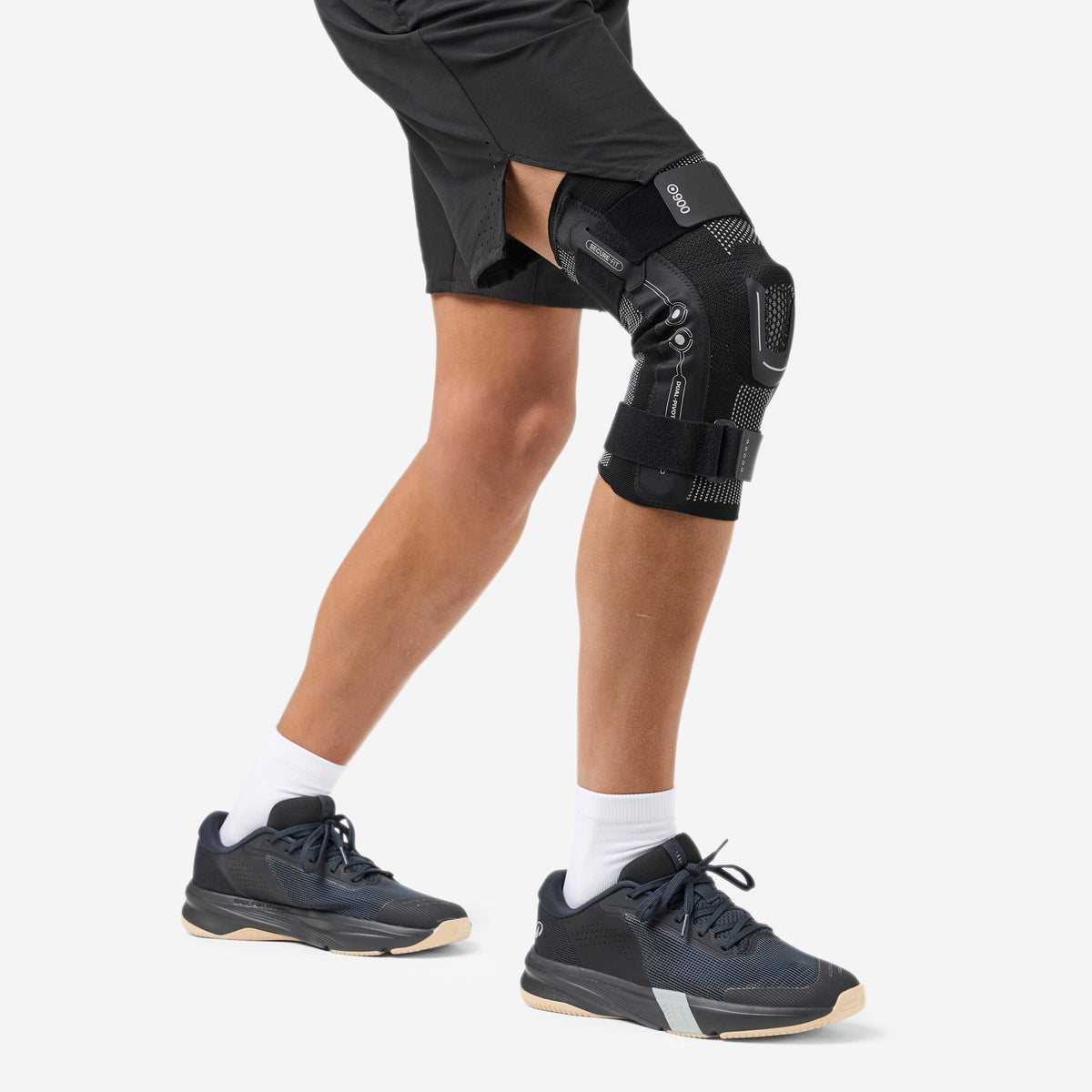 Knee 900